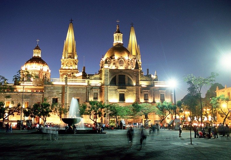 <span style="font-weight: bold;">GUADALAJARA</span><br>